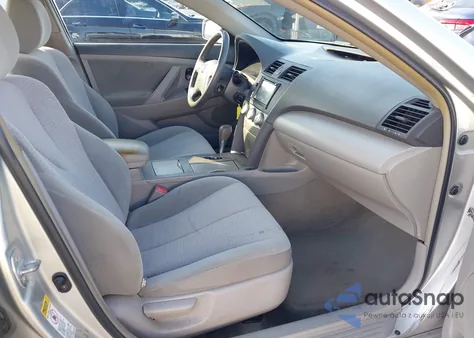 2011 Toyota Camry Le z USA, uszkodzony, nr VIN 4T4BF3EK9BR163035